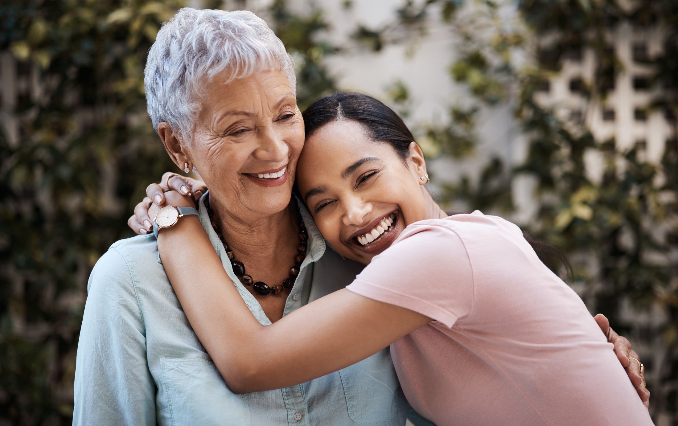 How to Maintain your Natural Beauty in your 50’s